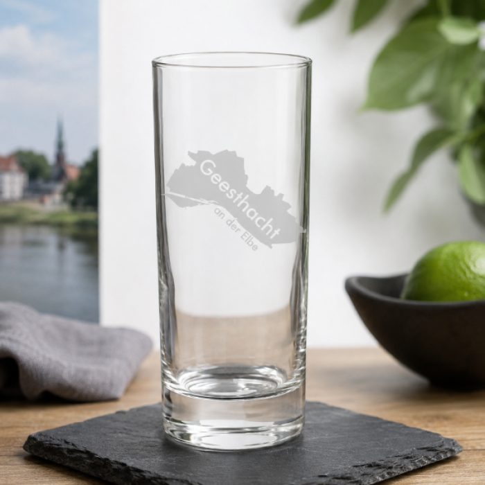 Graviertes Longdrinkglas mit Geesthacht-Silhouette